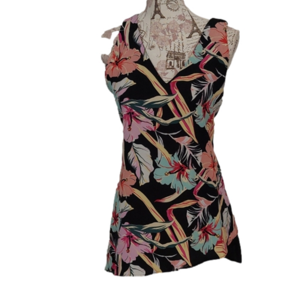 Zac & Rachel Top